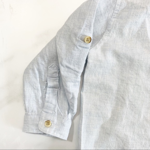 Button down - Picture 3 of 3